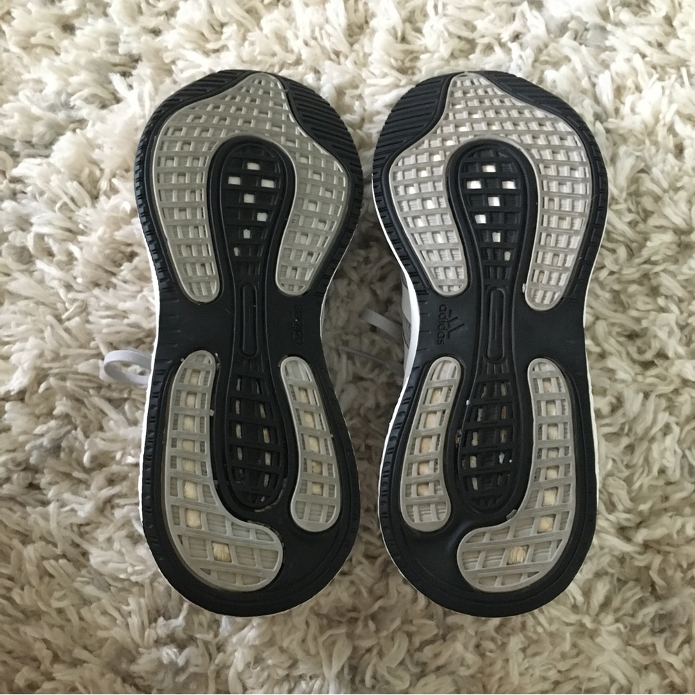 Supernova Running Shoe - Picture 7 of 8